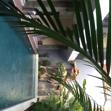 Kubu Kenak Guesthouse Seminyak Exterior foto